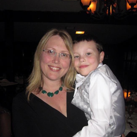 Meet your Posher, Christy - Picture 1 of 1